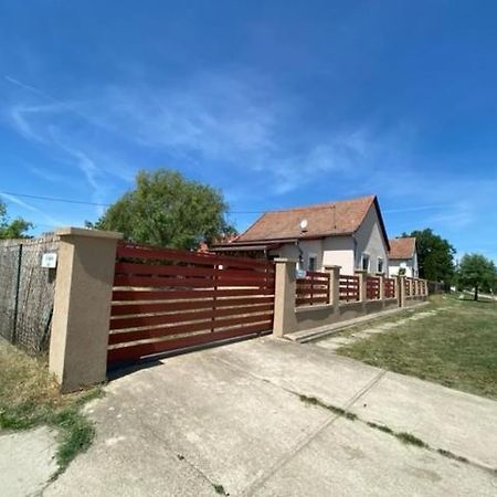 Apartmán Magic Vendeghaz Abádszalók Exteriér fotografie